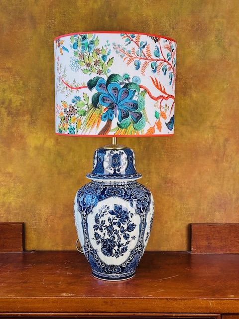 IMG_0540 Delfts blauwe grote lampenvoet met Harlequin kap