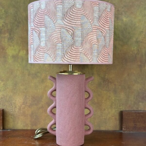 cwnqdb.jpg Roze lamp met drie oren VERKOCHT