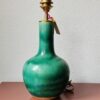 Groene geglazuurde lamp