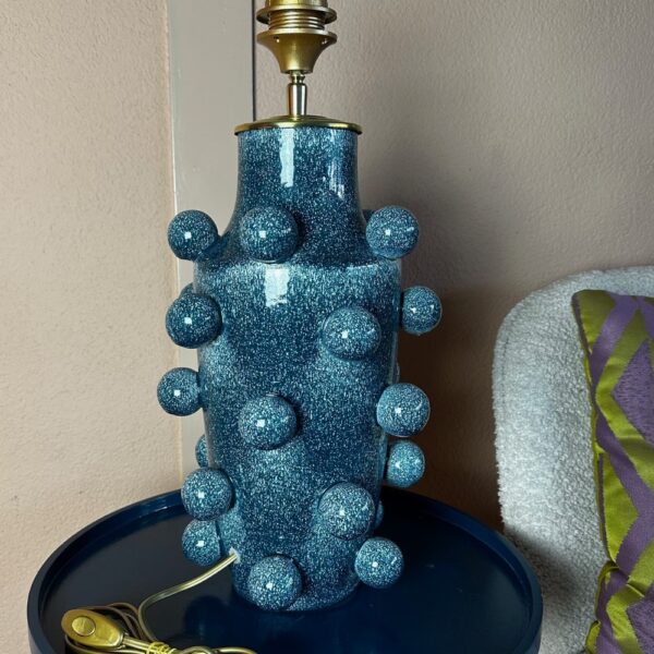 qlww1y.jpg Blauwe bollen lamp VERKOCHT